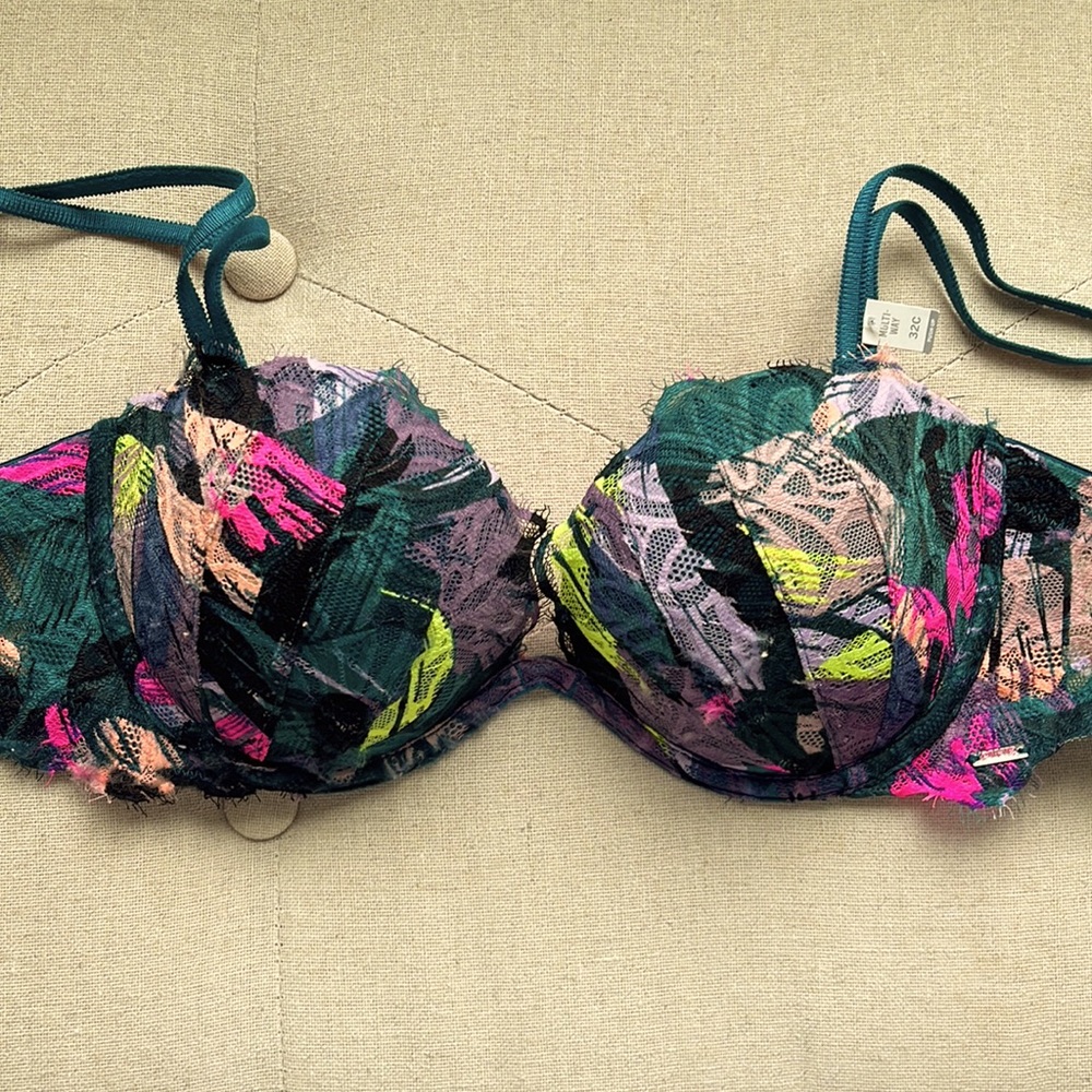 VS PINK date plunge push-up multi-way bra
